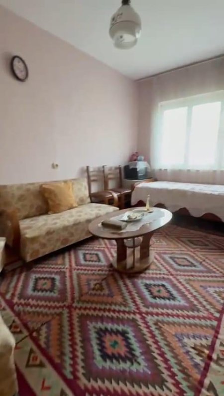 Tirane, jepet me qera apartament 2+1 Kati 2, 500 € 