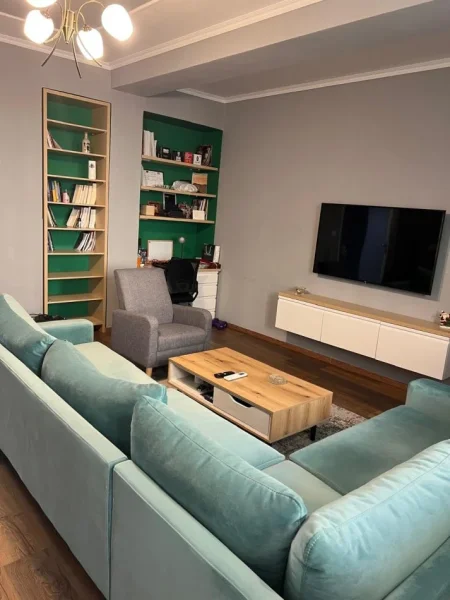 Tirane, shitet Vile 3 Katshe Kati 0, 200 m² 450.000 € (Prane Shkolles se Baletit)