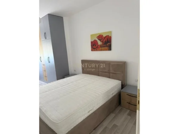 Tirane, shitet apartament 1+1 Kati 1, 78 m² 97.000 € (FRESK)