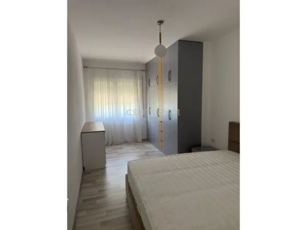 Tirane, shitet apartament 1+1 Kati 1, 78 m² 97.000 € (FRESK)