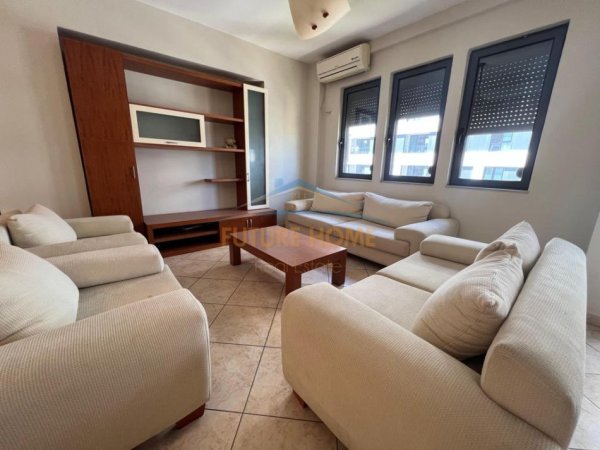 Tirane, jepet me qera apartament 2+1+Ballkon Kati 6, 108 m² 750 € (Square 21)