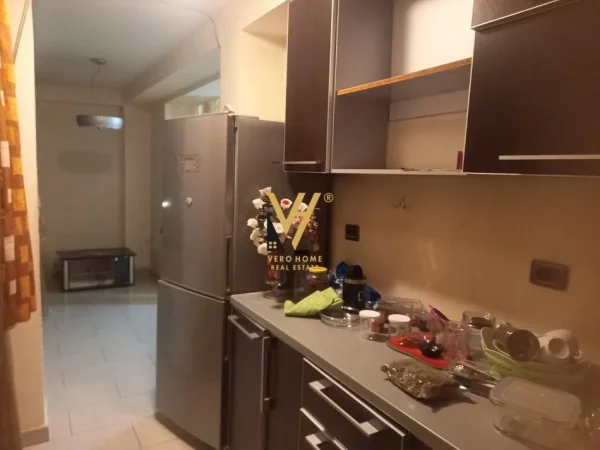 Tirane, jepet me qera apartament 2+1+Ballkon Kati 2, 80 m² 650 € (21 DHJETORI)