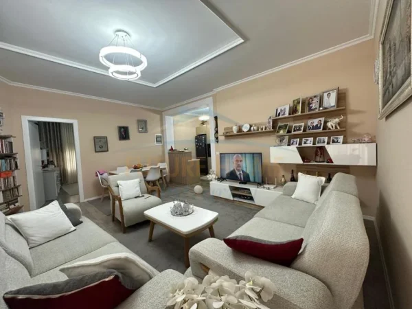 Tirane, shitet apartament 2+1+Ballkon Kati 0, 142 m² 150.000 € 