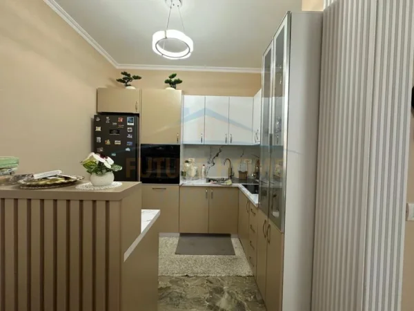 Tirane, shitet apartament 2+1+Ballkon Kati 0, 142 m² 150.000 € 