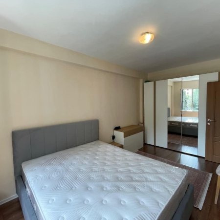 Tirane, jepet me qera apartament 3+1+Ballkon Kati 2, 130 m² 1.000 € (Garda)