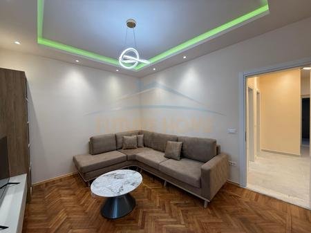Tirane, jepet me qera apartament 1+1+Ballkon Kati 3, 73 m² 600 € 