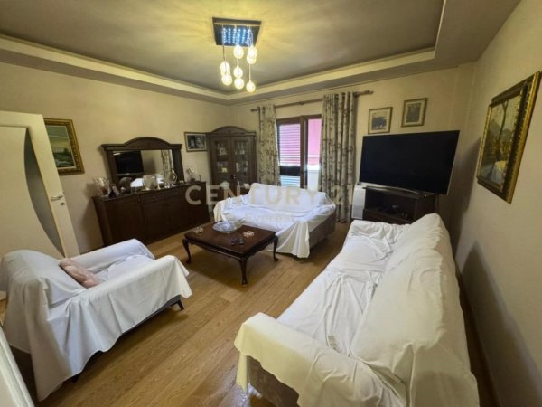 Tirane, shes apartament 2+1 Kati 7, 150 m² 240.000 € (Brryli)