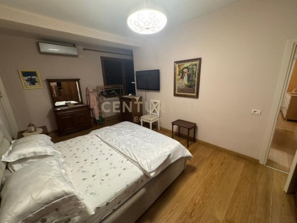 Tirane, shes apartament 2+1 Kati 7, 150 m² 240.000 € (Brryli)