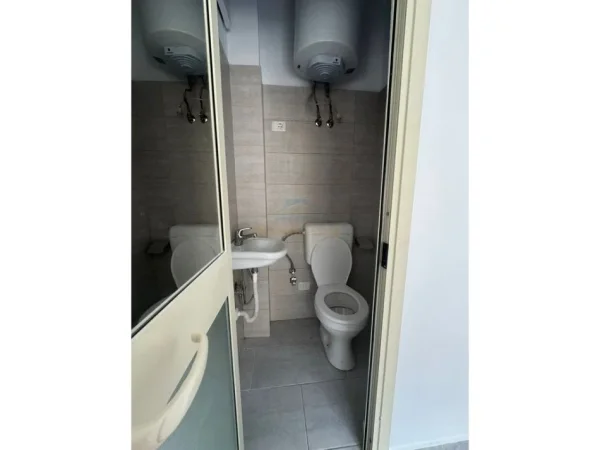 Tirane, shitet ambjent biznesi Kati 0, 20 m² 72.000 € (Myslym Shyri , Rruga Nikolla Lena)