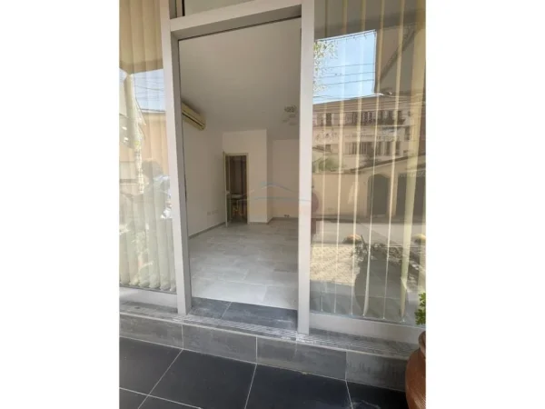 Tirane, shitet ambjent biznesi Kati 0, 20 m² 72.000 € (Myslym Shyri , Rruga Nikolla Lena)