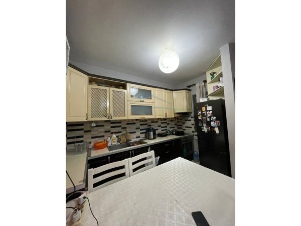 Tirane, jepet me qera apartament 2+1 Kati 3, 96 m² 600 € (Yzberisht , Prane Eco Market)