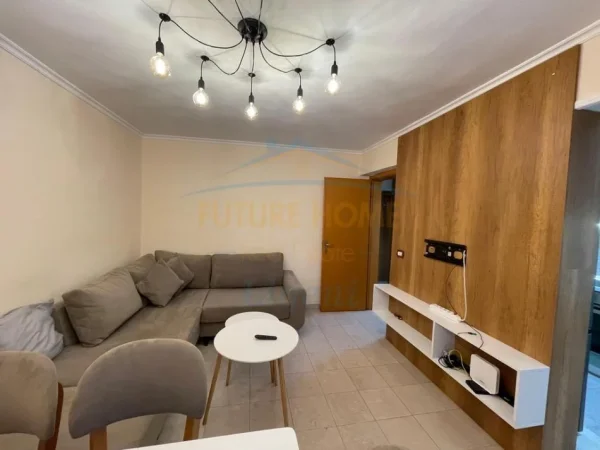 Tirane, jepet me qera apartament 1+1 Kati 5, 61 m² 600 € (Rruga Haxhi Hysen Dalliu)