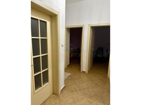 Tirane, shitet apartament 1+1 Kati 2, 69 m² 185.000 € 