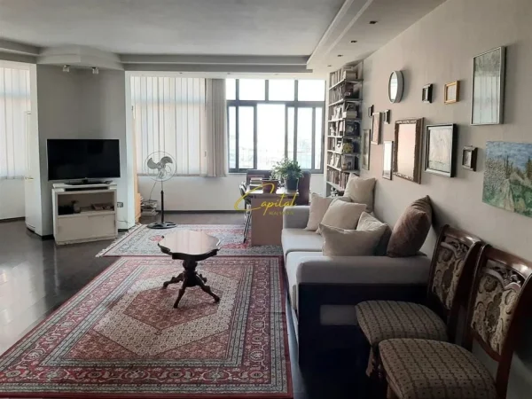 Tirane, jepet me qera apartament 2+1 Kati 5, 110 m² 650 € (KODRA E DIELLIT)