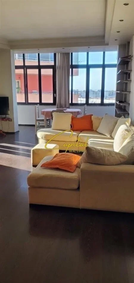 Tirane, jepet me qera apartament 2+1 Kati 5, 110 m² 650 € (KODRA E DIELLIT)