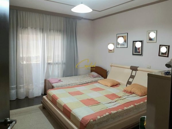 Tirane, jepet me qera apartament 2+1 Kati 5, 110 m² 650 € (KODRA E DIELLIT)