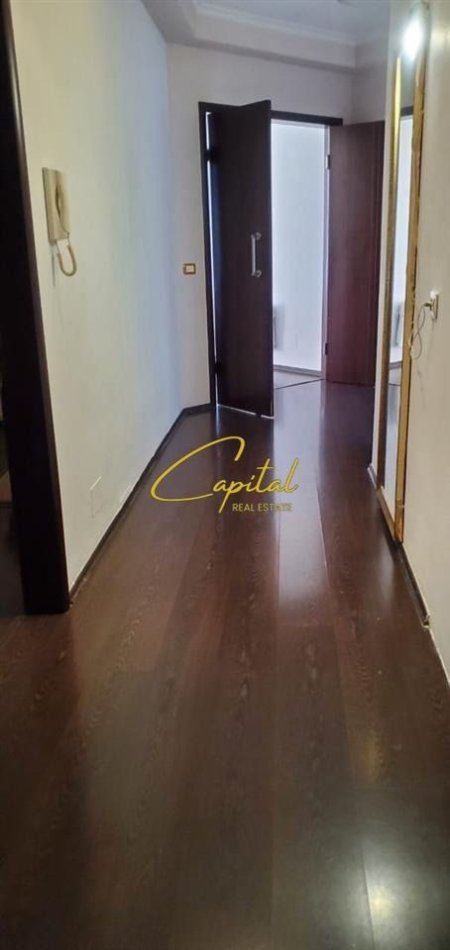 Tirane, jepet me qera apartament 2+1 Kati 5, 110 m² 650 € (KODRA E DIELLIT)