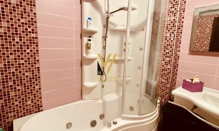 Tirane, jepet me qera apartament 1+1+Ballkon Kati 3, 83 m² 600 € (ISH EKSPOZITA)