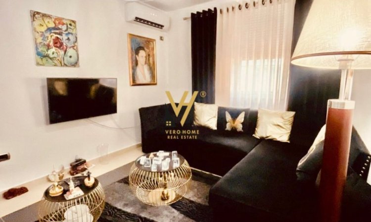 Tirane, jepet me qera apartament 1+1+Ballkon Kati 3, 83 m² 600 € (ISH EKSPOZITA)