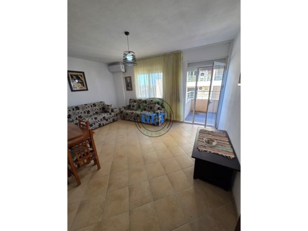Durres, jepet me qera apartament 2+1 Kati 4, 80 m² 400 € (Plazh)