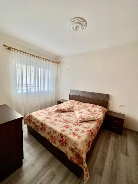Tirane, shitet apartament 1+1 , 66 m² (astir)