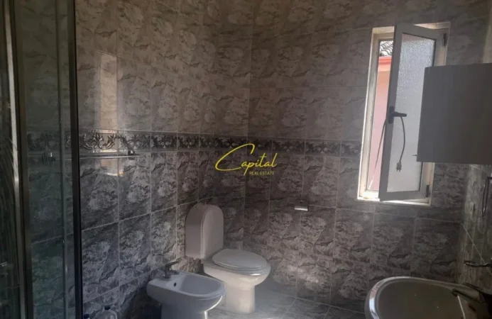 Tirane, jepet me qera apartament 2+1 Kati 3, 130 m² 600 € (KRISTAL CENTER)