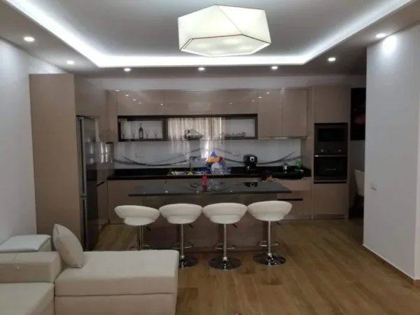 Tirane, shitet apartament 2+1+Ballkon Kati 10, 124 m² 250.000 € (KOMPLEKSI VIZION PLUS, DON BOSKO)