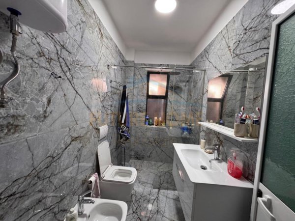 Durres, jepet me qera apartament 1+1 Kati 3, 59 m² 400 € 