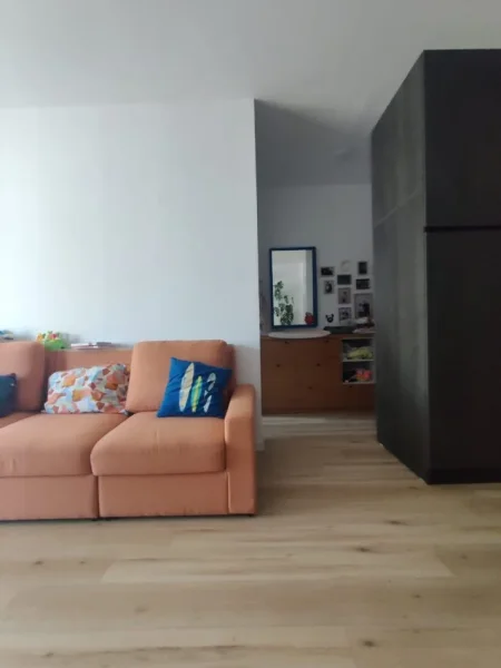 Tirane, jepet me qera apartament 1+1 Kati 4, 75 m² 600 € (Spitali Gjerman ,Rruga e Kavajes)