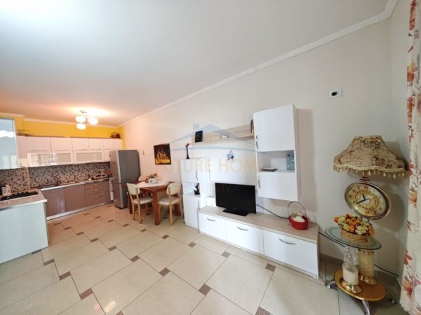 Durres, jepet me qera apartament 1+1 Kati 4, 70 m² 350 € 
