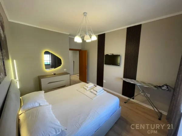 Tirane, jepet me qera apartament 1+1+Ballkon Kati 11, 76 m² 950 € 