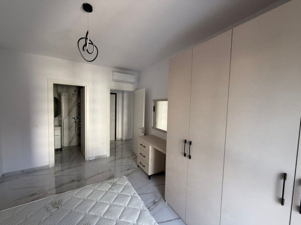 Tirane, jepet me qera apartament 2+1 Kati 4, 800 € 