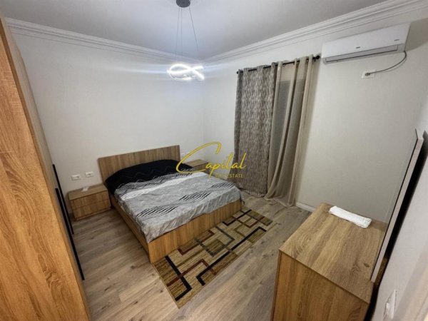 Tirane, jepet me qera apartament 2+1 Kati 3, 120 m² 600 € (SAUK)