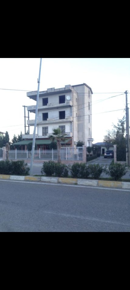 Kavaje, shitet shtepi 5+1+Aneks+Ballkon Kati 5, 1.600 m² (Rruga egnatia)