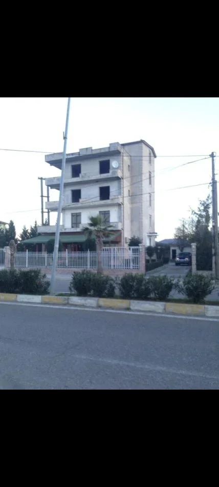 Kavaje, shitet shtepi 5+1+Aneks+Ballkon Kati 5, 1.600 m² (Rruga egnatia)