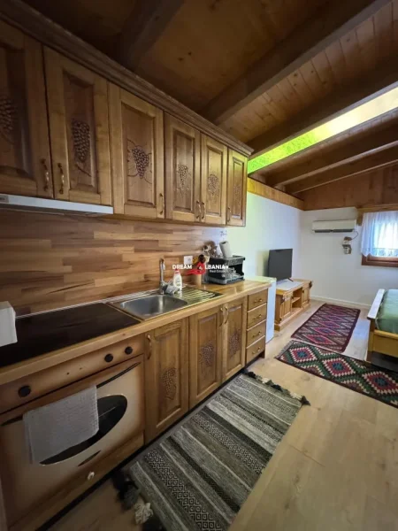 Tirane, jepet me qera garsonier , 40 m² 350 € (Rrethrrotullimi i Shkozes)
