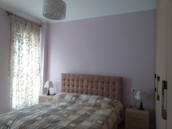 Tirane, jepet me qera apartament 1+1+Ballkon Kati 6, 80 m² 750 € (Rruga Qemal Stafa)