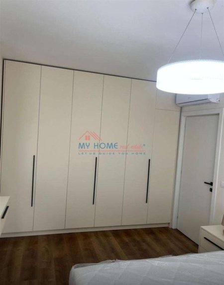 Tirane, jepet me qera apartament 1+1+Ballkon Kati 6, 65 m² 650 € (Shkolla e Kuqe)