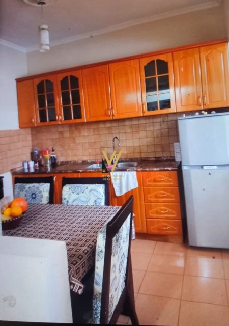 Tirane, jepet me qera apartament 2+1+Ballkon Kati 7, 110 m² 450 € (DON BOSKO)