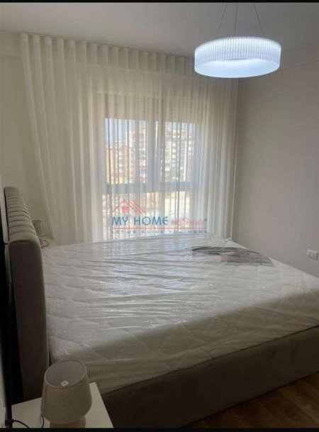 Tirane, jepet me qera apartament 1+1+Ballkon Kati 6, 65 m² 650 € (Shkolla e Kuqe)