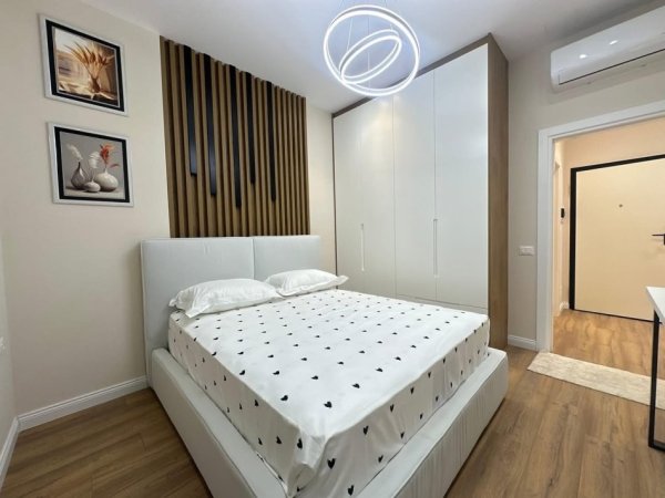 Tirane, jap me qera apartament 1+1+Ballkon Kati 5, 62 m² 800 € (Vasil Shanto)