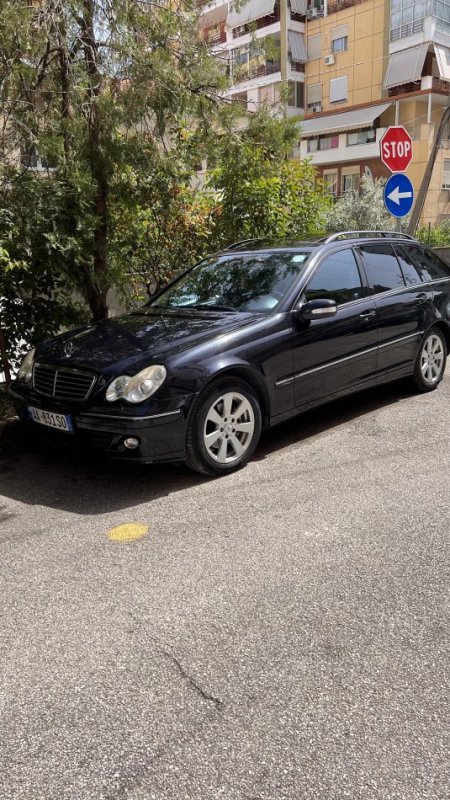 Tirane, shitet makine Mercedes Benz 200 CDI Nafte, automatik Klima 3.600 €