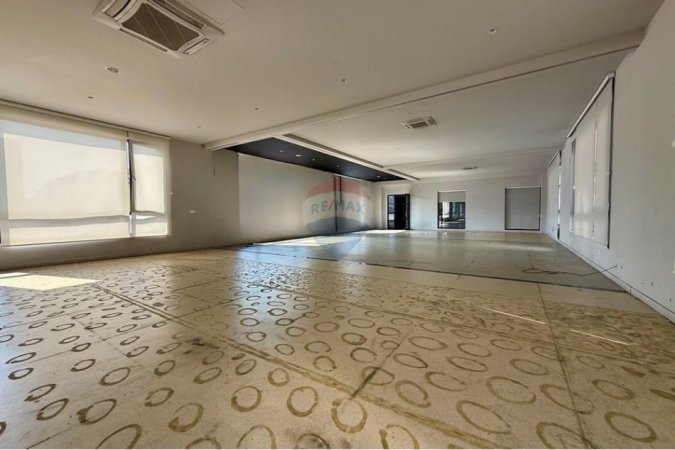Tirane, jepet me qera zyre , 410 m² 6.000 € 