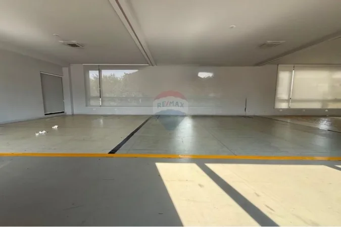 Tirane, jepet me qera zyre , 410 m² 6.000 € 