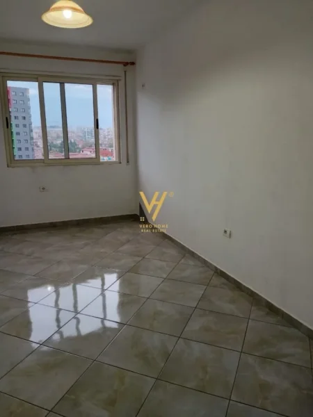 Tirane, jepet me qera apartament 2+1+Ballkon Kati 5, 100 m² 400 € (ASTIR)