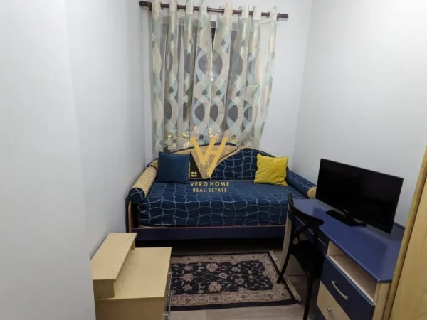 Tirane, jepet me qera apartament 2+1+Ballkon Kati 3, 90 m² 600 € (BULEVARDI “BAJRAM CURRI”)