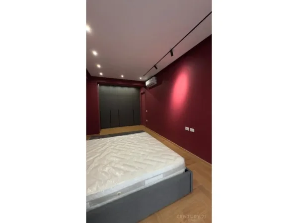 Tirane, jepet me qera apartament 1+1 Kati 2, (Kodra e Diellit)