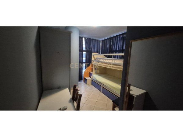 Tirane, jepet me qera apartament 2+1+Ballkon Kati 5, 85 m² 650 € (Rruga Irfan Tomini)