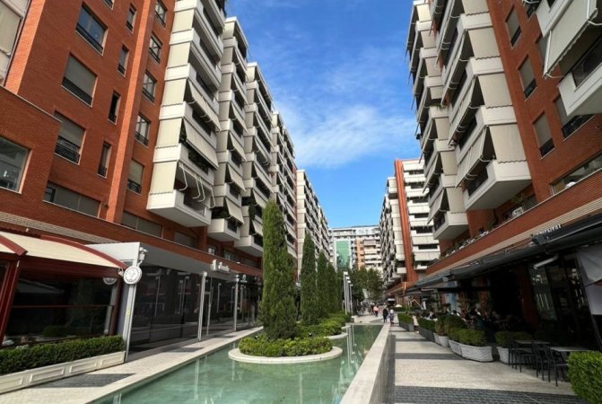Tirane, jepet me qera ambjent biznesi Kati 0, 145 m² 3.100 € (AMBIENT BIZNESI ME QIRA TE KOMPLEKSI DELIJORGJI)