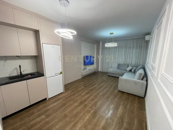 Tirane, shitet apartament 1+1 Kati 1, 70 m² 105.000 € (Yzberisht)
